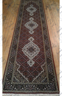 Indo Mahi Burgandy (2'7"x10')